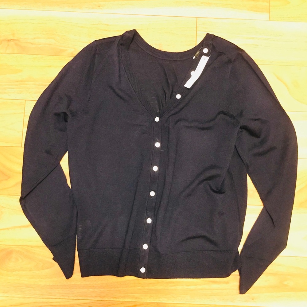 JCrew V-neck sweater with buttons MERINO WOOL
